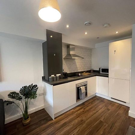 Modern Spacious 1 Bed Flat In Birmingham City Centre With Free Parking, Fast Free Wifi And Netflix Eksteriør billede