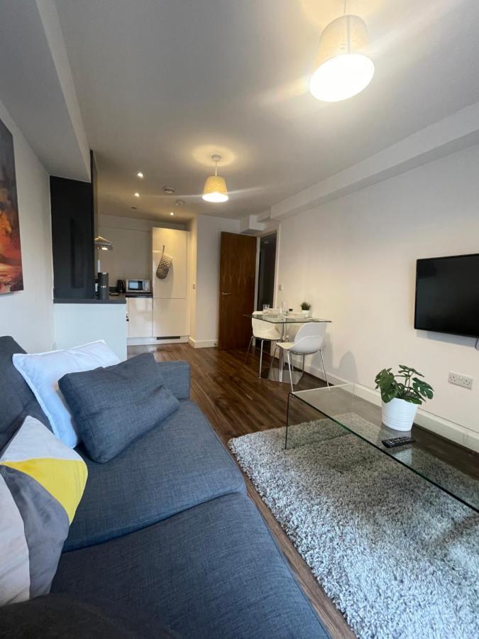 Modern Spacious 1 Bed Flat In Birmingham City Centre With Free Parking, Fast Free Wifi And Netflix Eksteriør billede