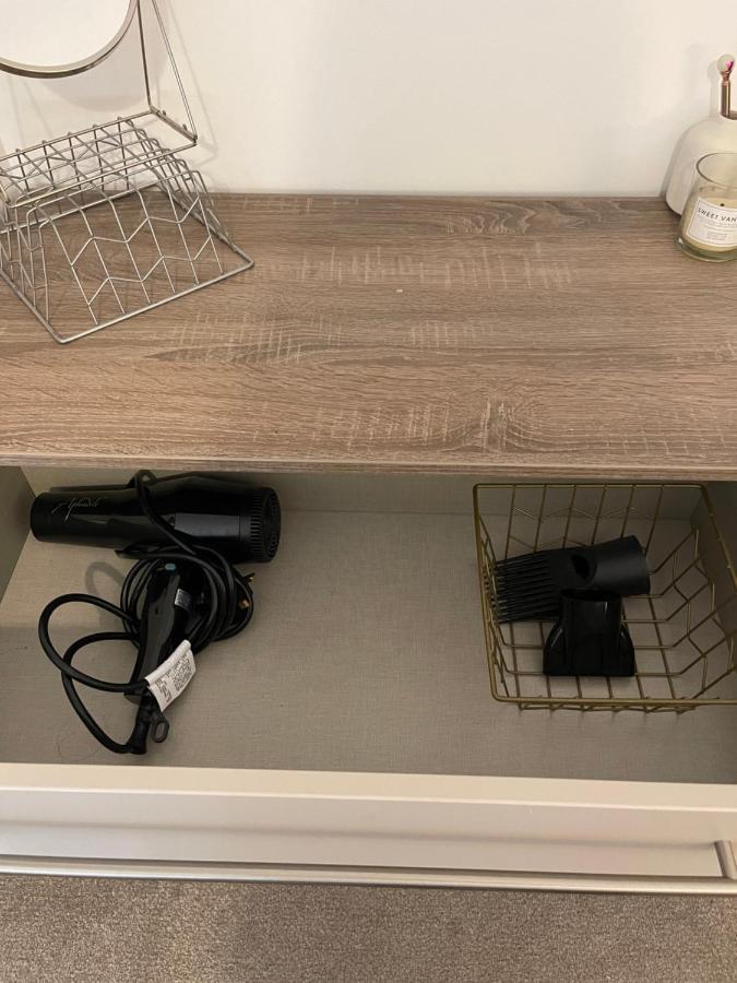Modern Spacious 1 Bed Flat In Birmingham City Centre With Free Parking, Fast Free Wifi And Netflix Eksteriør billede