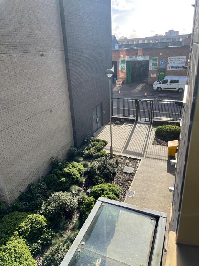 Modern Spacious 1 Bed Flat In Birmingham City Centre With Free Parking, Fast Free Wifi And Netflix Eksteriør billede